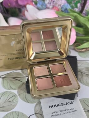 * FUTURIST - Hourglass Curator Eyeshadow Quadl & Mascara Ultra Black duo.